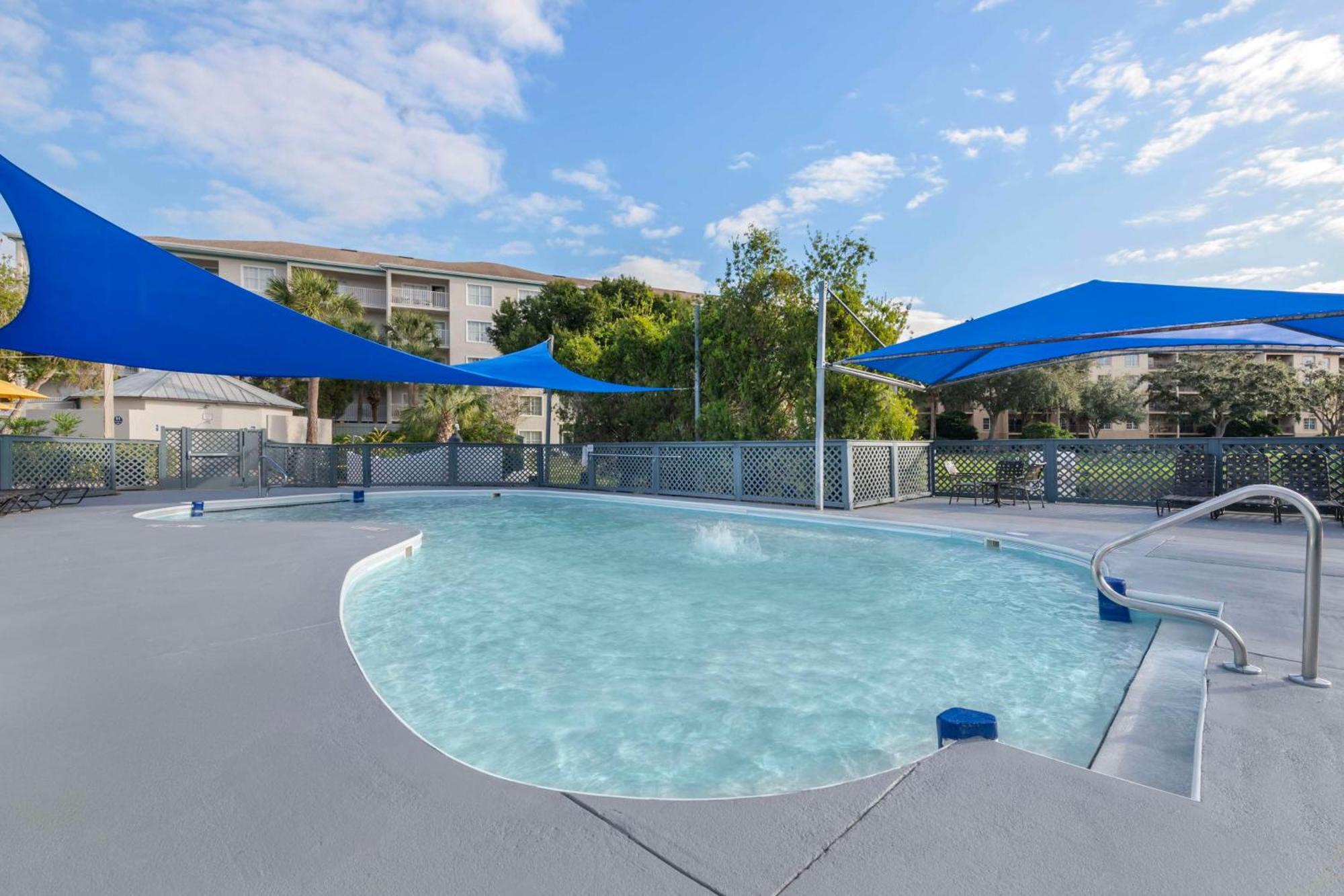 מלון Four Corners Hilton Vacation Club Aqua Sol Orlando West מראה חיצוני תמונה